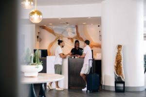 social-media-savvy-elevating-hospitality-through-authentic-engagement-scaled