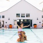 the-pros-and-cons-of-hiring-a-social-agency-vs-hiring-an-in-house-team